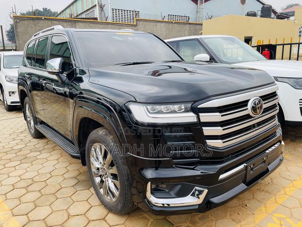 Toyota Land Cruiser 2023 Black