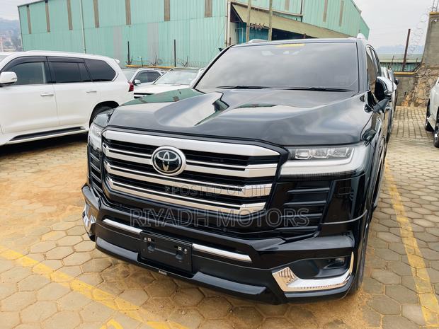 Toyota Land Cruiser 2023 Black