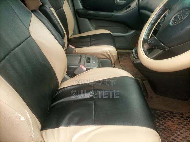 Toyota Harrier 2.2 16V 1998 Black