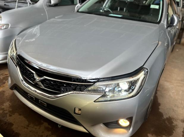 Toyota Mark X 2.5 AWD 2014 Silver