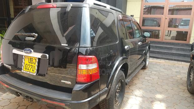 Ford Explorer 2006 Black