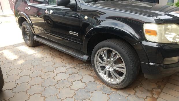 Ford Explorer 2006 Black