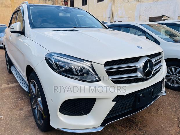 Mercedes-Benz GLE-Class GLE 350d 4MATIC 2016 White