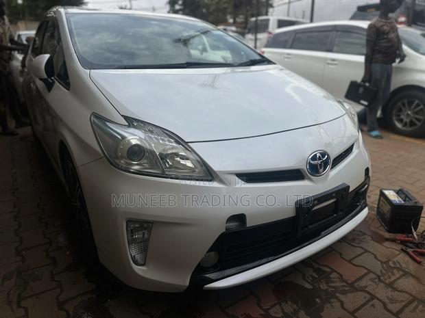 Toyota Prius 2012 White