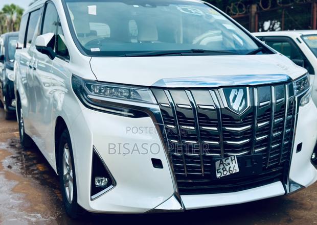 Toyota Alphard 2.5 Petrol FWD 2019 White