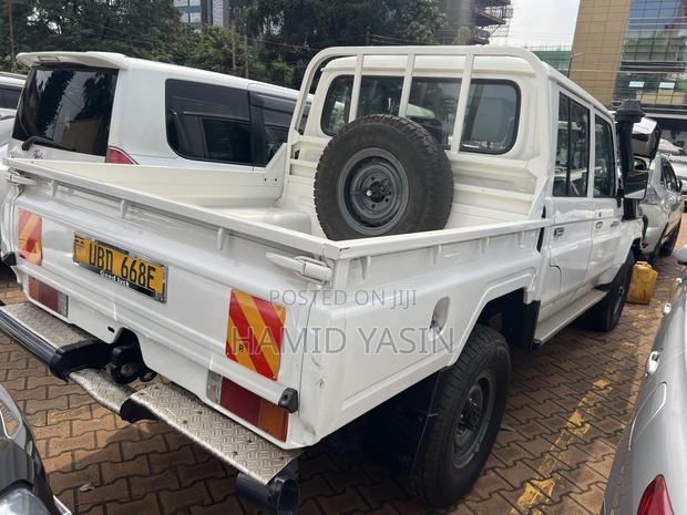 Toyota Land Cruiser 2015 White