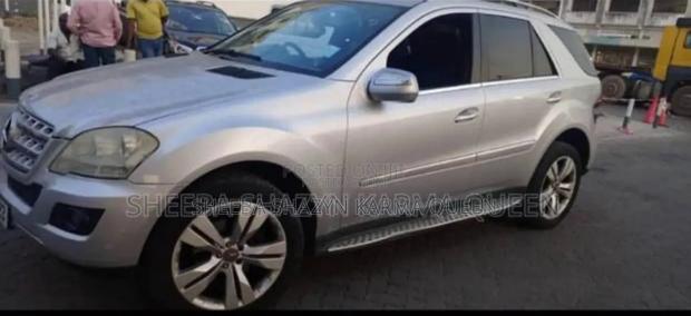 Mercedes-Benz CL 2009 Gray