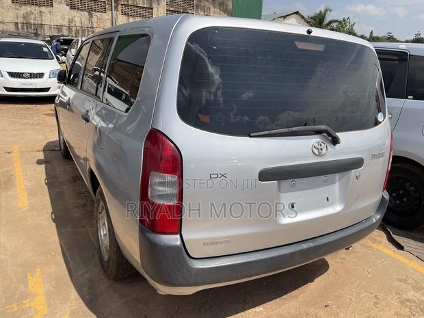 Toyota Probox 1.5 DX Comfort 2WD 2013 Silver