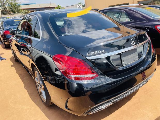 Mercedes-Benz C220 2016 Black