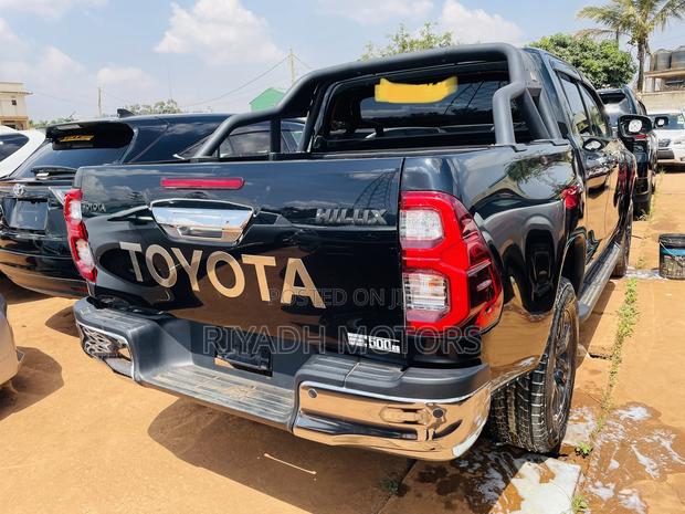 Toyota Hilux 2.8 Diesel 2020 Black