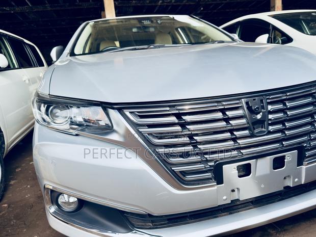 Toyota Premio 1.8 AWD 2018 Silver