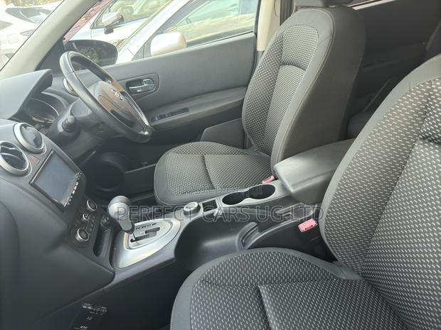 Nissan Dualis 2012 Off white
