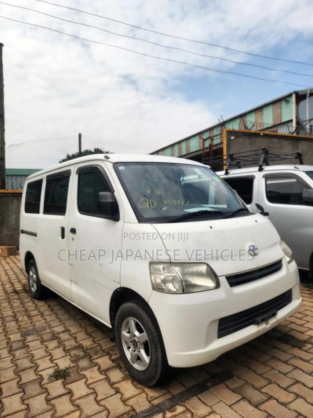 Toyota TownAce 2012 White