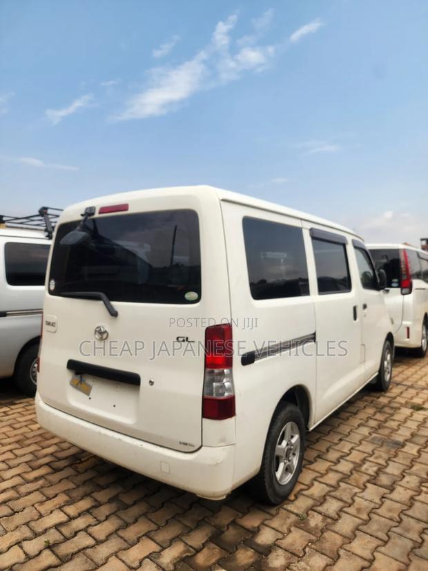 Toyota TownAce 2012 White