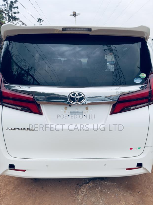 Toyota Alphard 2.5 Petrol AWD 2019 White