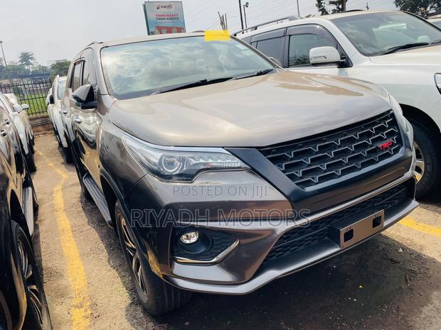 Toyota Fortuner 2016 Gray