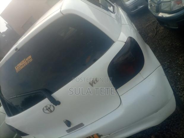 Toyota Vitz 1.3 AWD 3dr 1999 White