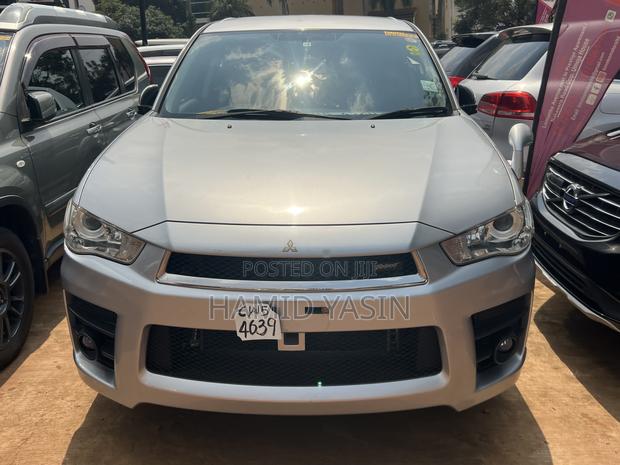 Mitsubishi Outlander 2012 Silver