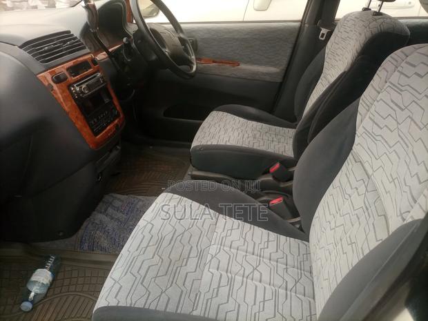 Toyota Ipsum 1999 White