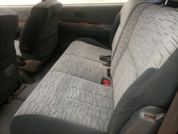 Toyota Ipsum 1999 White