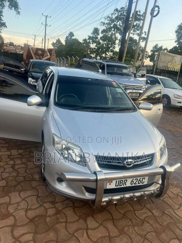 Toyota Corolla Fielder 1.5 Petrol FWD 2011 Silver