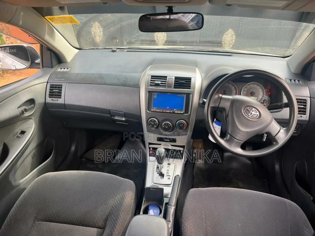 Toyota Corolla Fielder 1.5 Petrol FWD 2011 Silver