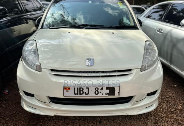 Toyota Passo 1.0 AWD 2006 White