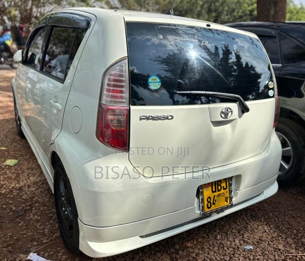 Toyota Passo 1.0 AWD 2006 White