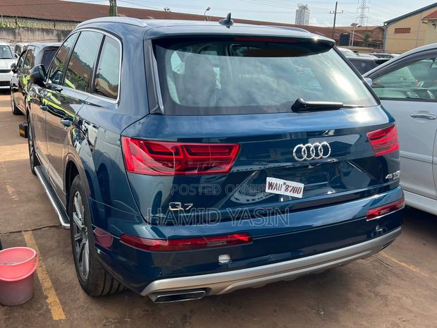 Audi Q7 2018 Blue
