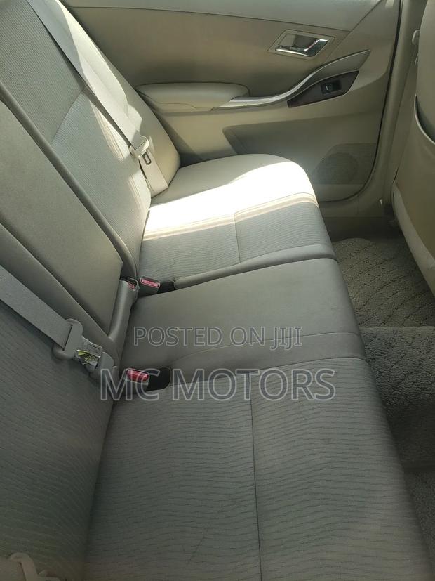 Toyota Premio 1.8 AWD 2010 White
