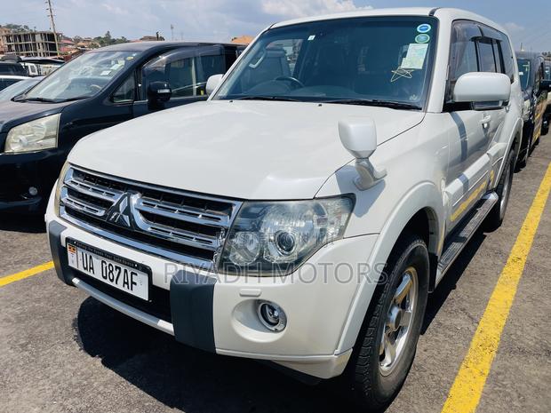 Mitsubishi Pajero 2010 White