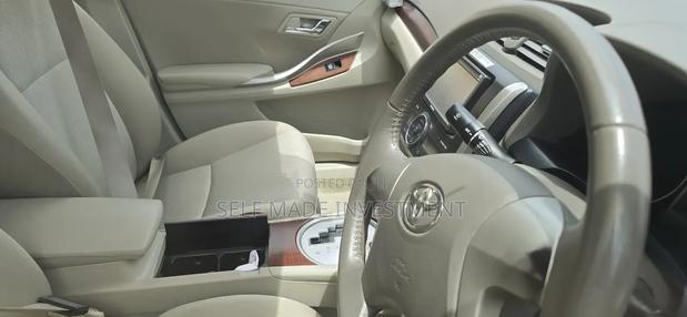 Toyota Premio 2011 White
