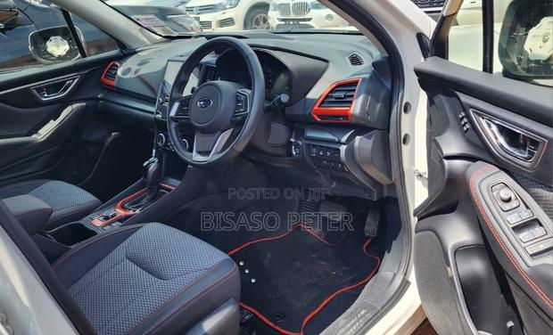 Subaru Forester Premium AWD 2019 White