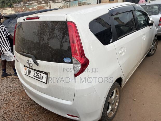 Toyota Passo Sette 1.5 FWD 2011 White