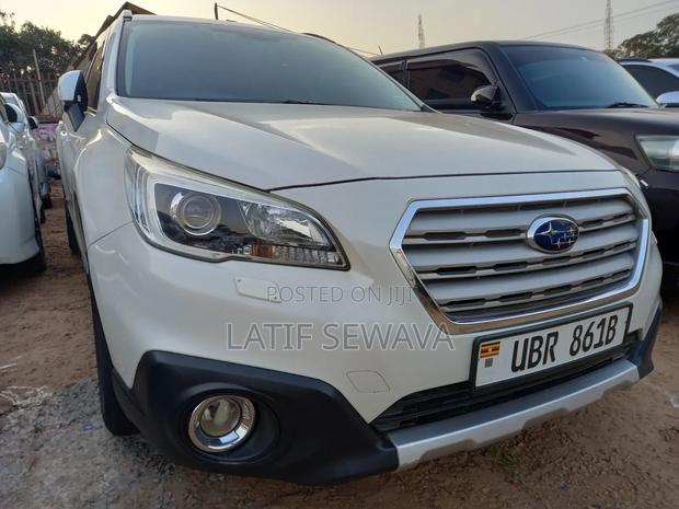 Subaru Outback 2.5i Premium AWD 2017 White