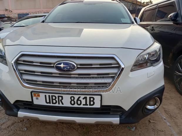 Subaru Outback 2.5i Premium AWD 2017 White