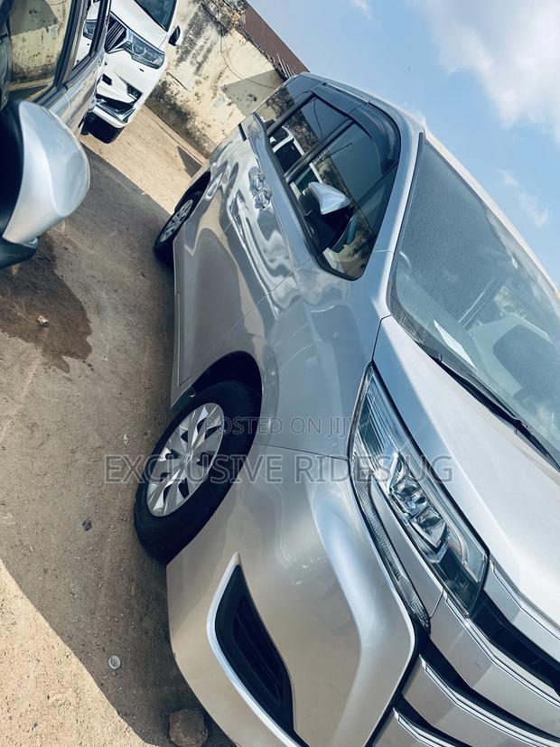 Toyota Noah 2.0 FWD (7 Seater) 2018 Silver