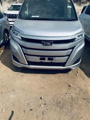 Toyota Noah 2.0 FWD (7 Seater) 2018 Silver for sale