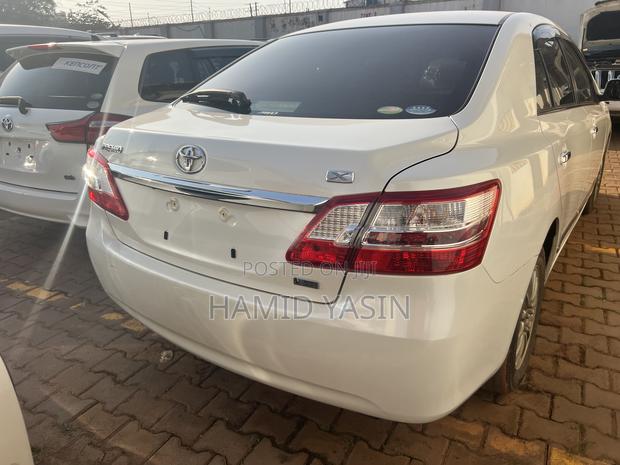 Toyota Premio 2011 White