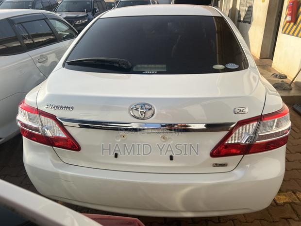 Toyota Premio 2011 White