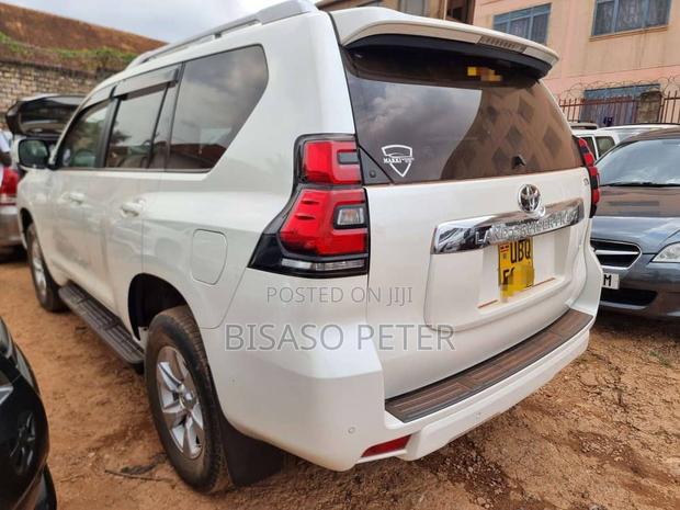 Toyota Land Cruiser Prado 2.7 2018 White
