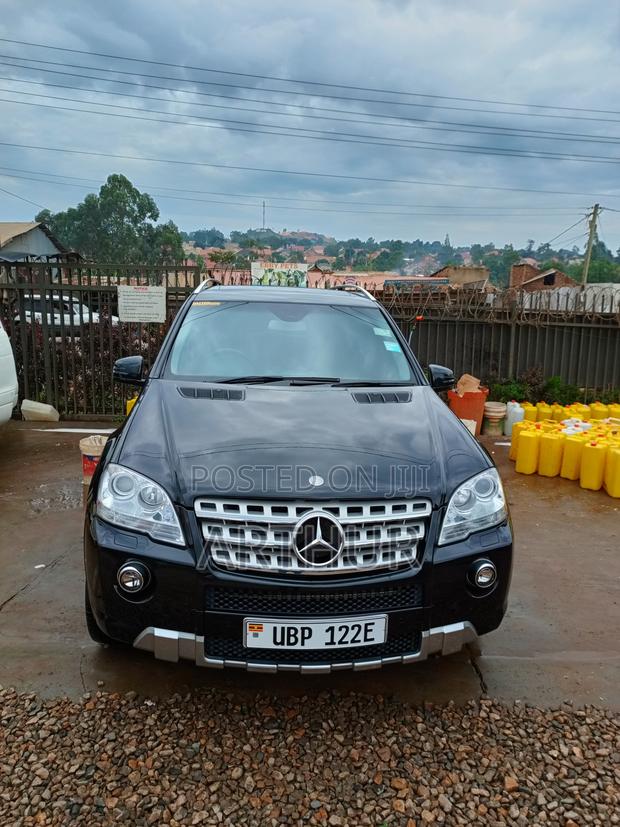Mercedes-Benz C350 2010 Black
