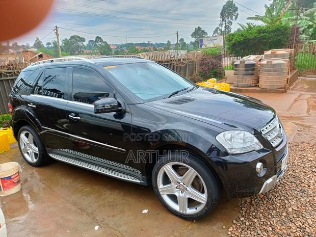 Mercedes-Benz C350 2010 Black