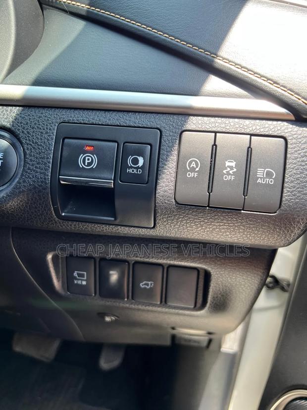Toyota Harrier 2.0 Turbo 2019 Pearl