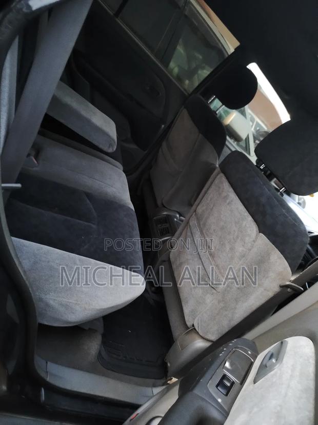 Toyota Harrier 2.2 16V 2000 Black