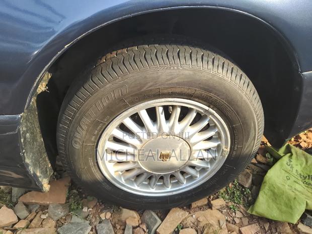 Toyota Crown Majesta 2000 Silver
