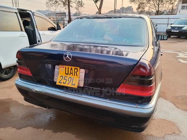 Mercedes-Benz C240 2002 Blue