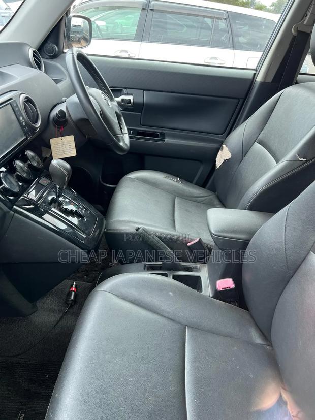 Toyota Corolla Rumion 2012 Silver
