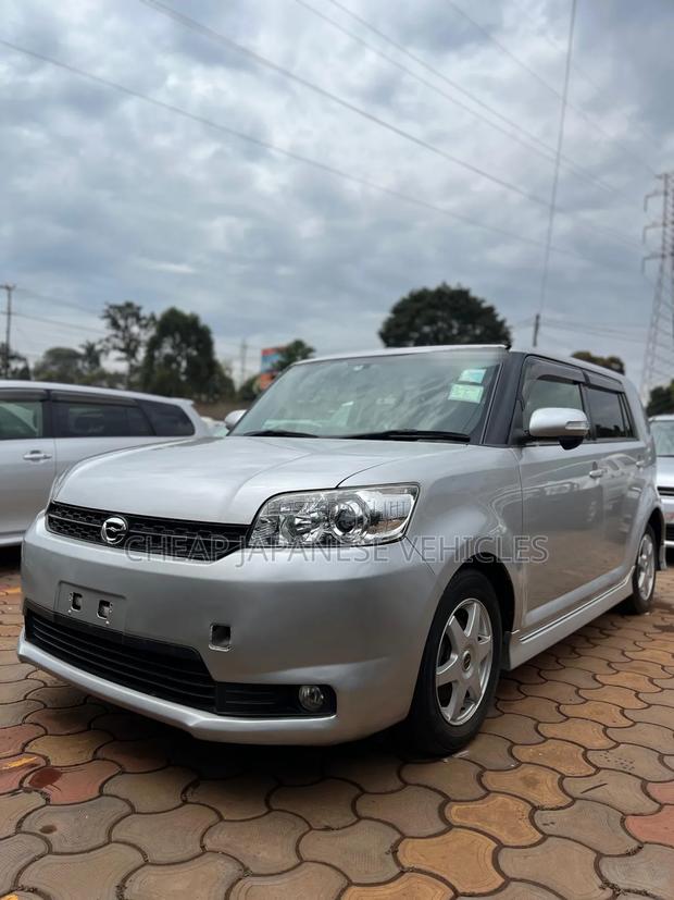 Toyota Corolla Rumion 2012 Silver