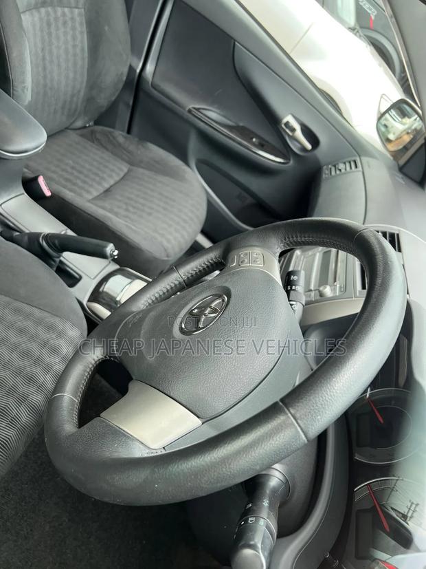 Toyota Corolla Fielder 2012 Silver